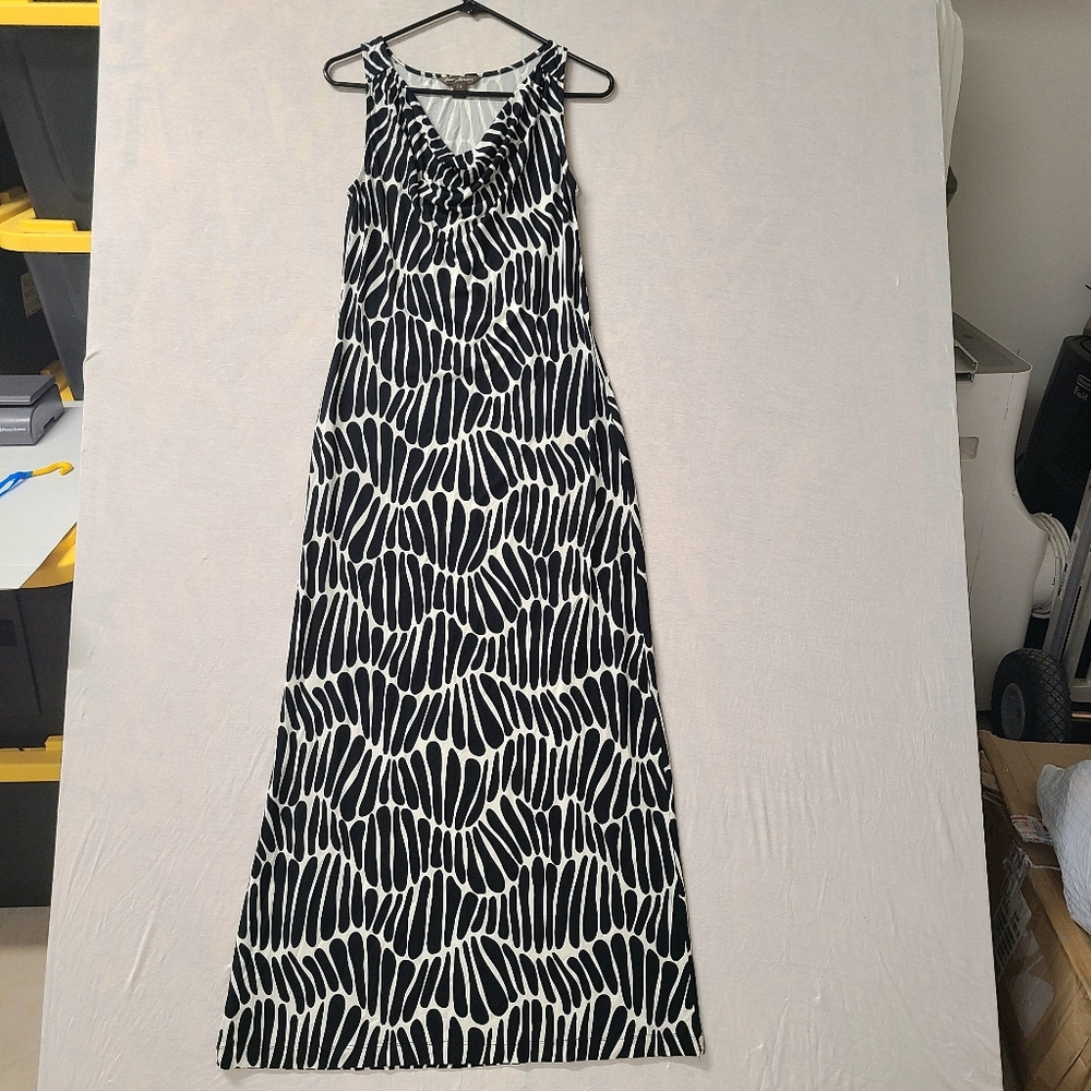 Tommy Bahama S/P Dress Black White Print Long Sleeveless .96% Viscose 4 Spandex